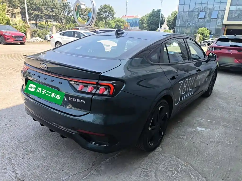 Ford Mondeo — миниатюра 7