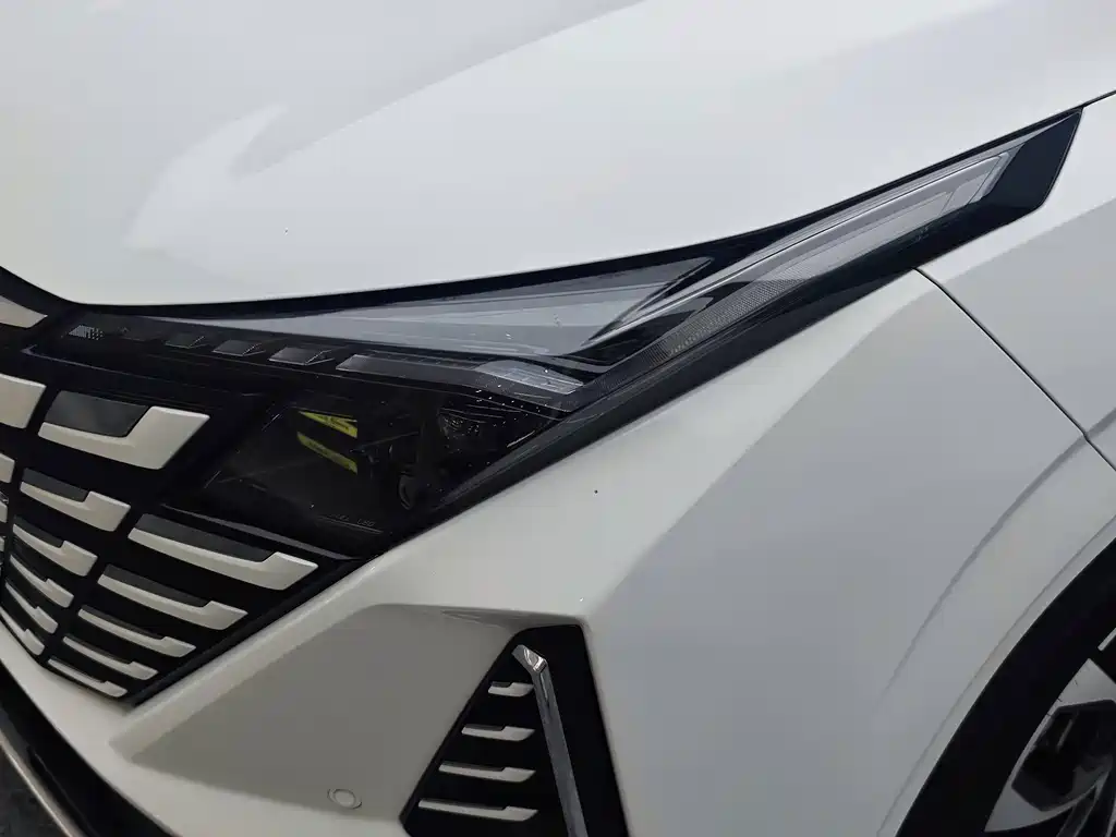 Changan UNI-Z New Energy — миниатюра 22