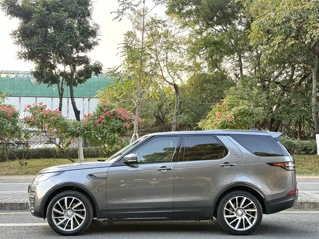 Land Rover Discovery 2017 3.0 SC V6 SE