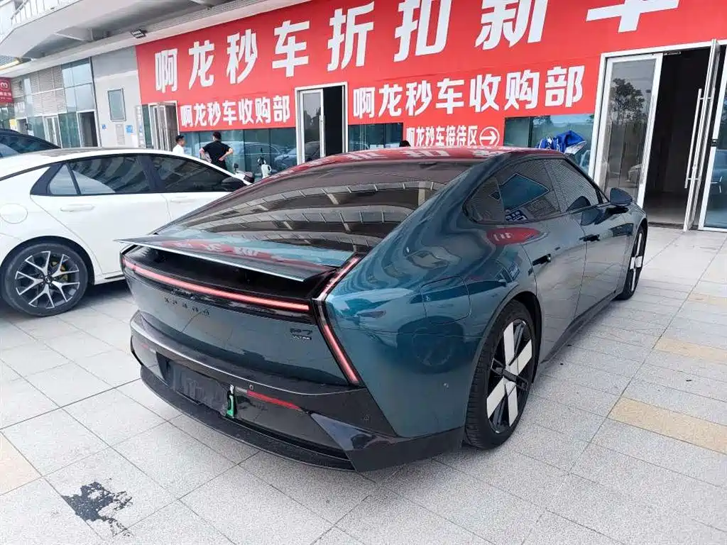 XPeng P7 — миниатюра 11