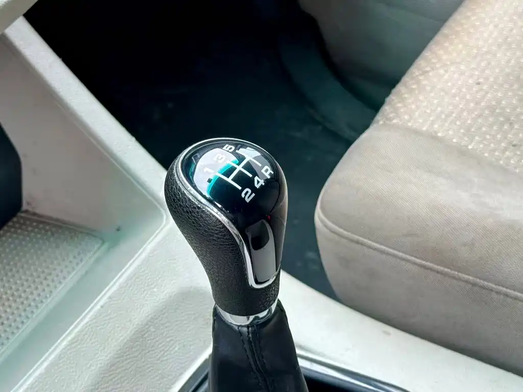 Forthing Lingzhi V3 1.6L 2 seats Logistics Edition, фото 10