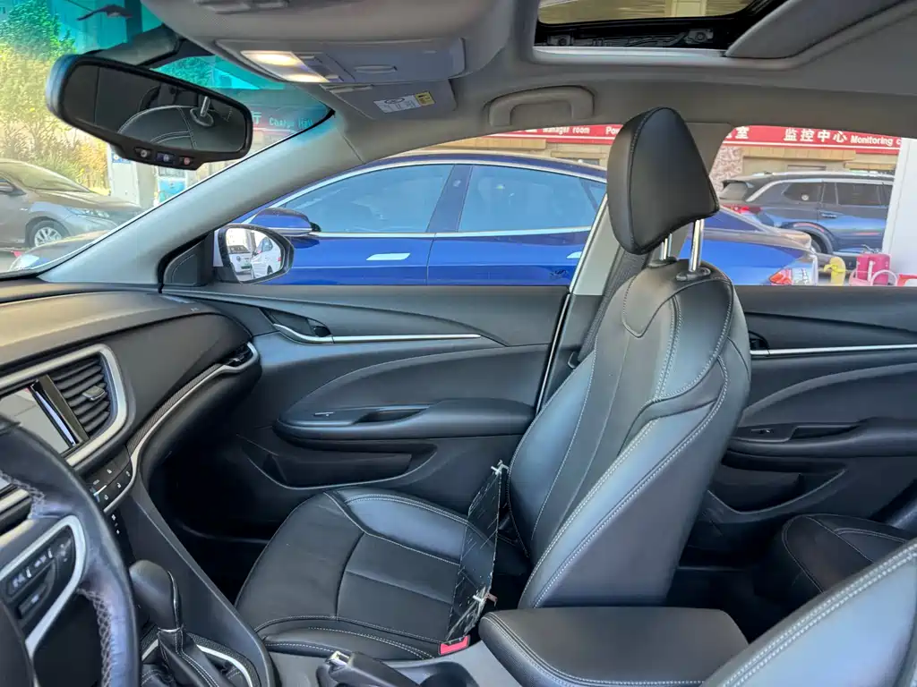 Buick Excelle — миниатюра 7