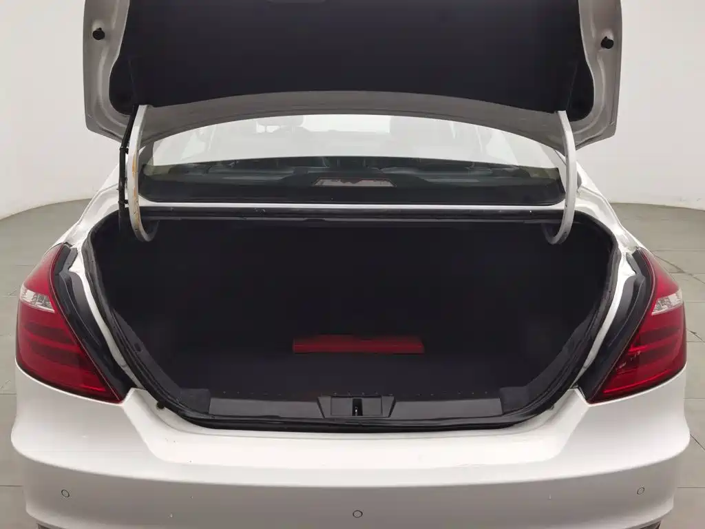 Geely Emgrand — миниатюра 16