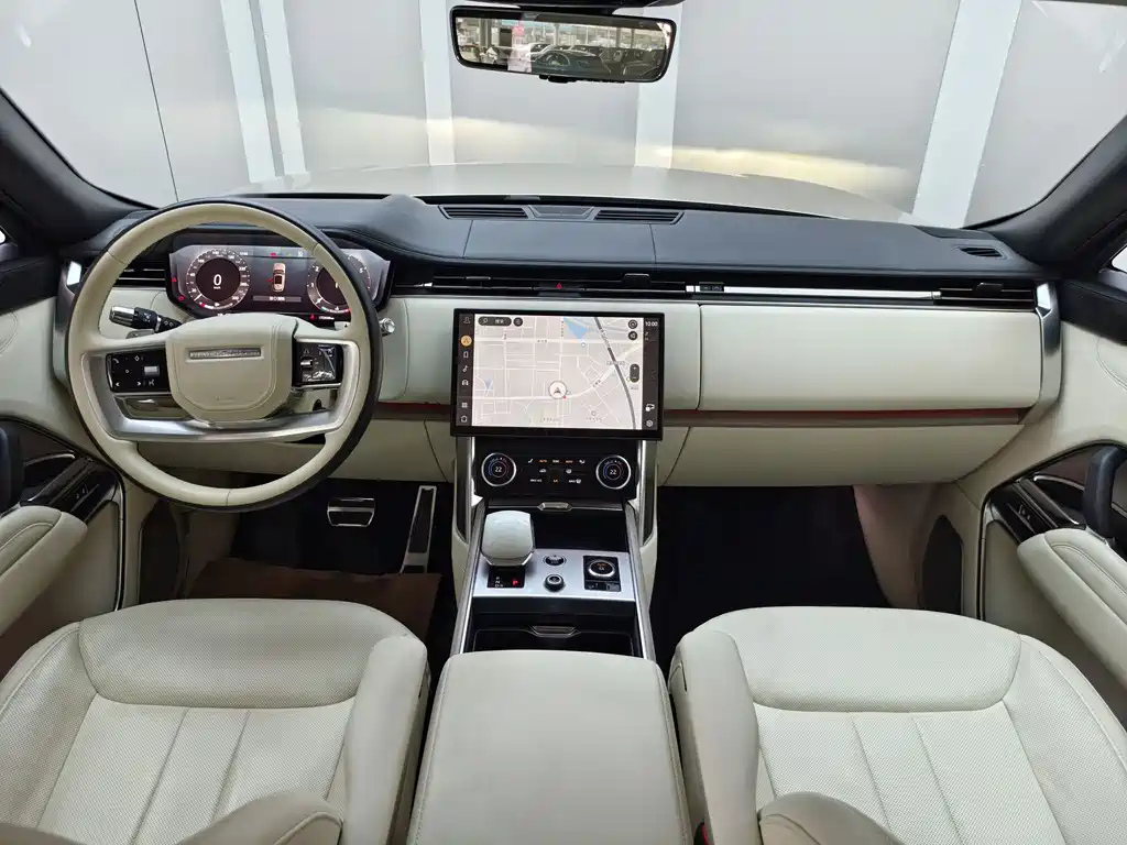 Land Rover Range Rover 2023 4.4 V8 530PS