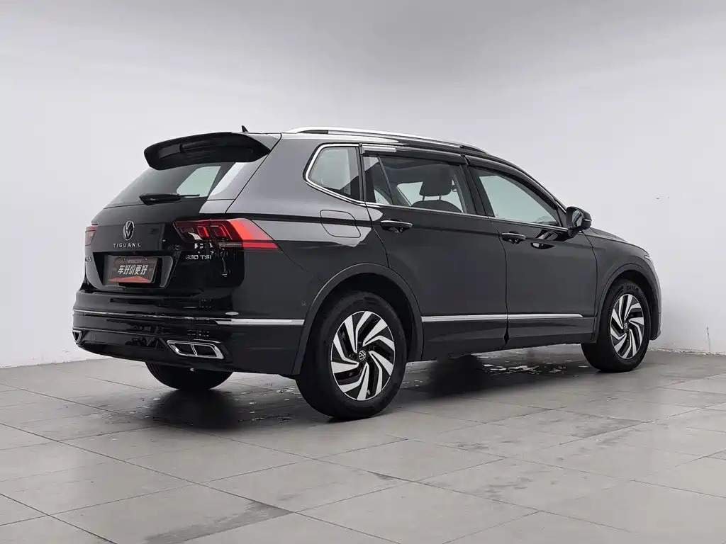 Volkswagen Tiguan L — миниатюра 2
