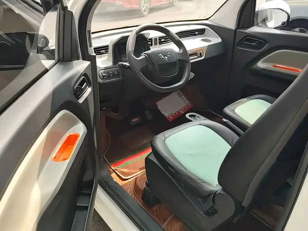 Wuling MINIEV — миниатюра 16