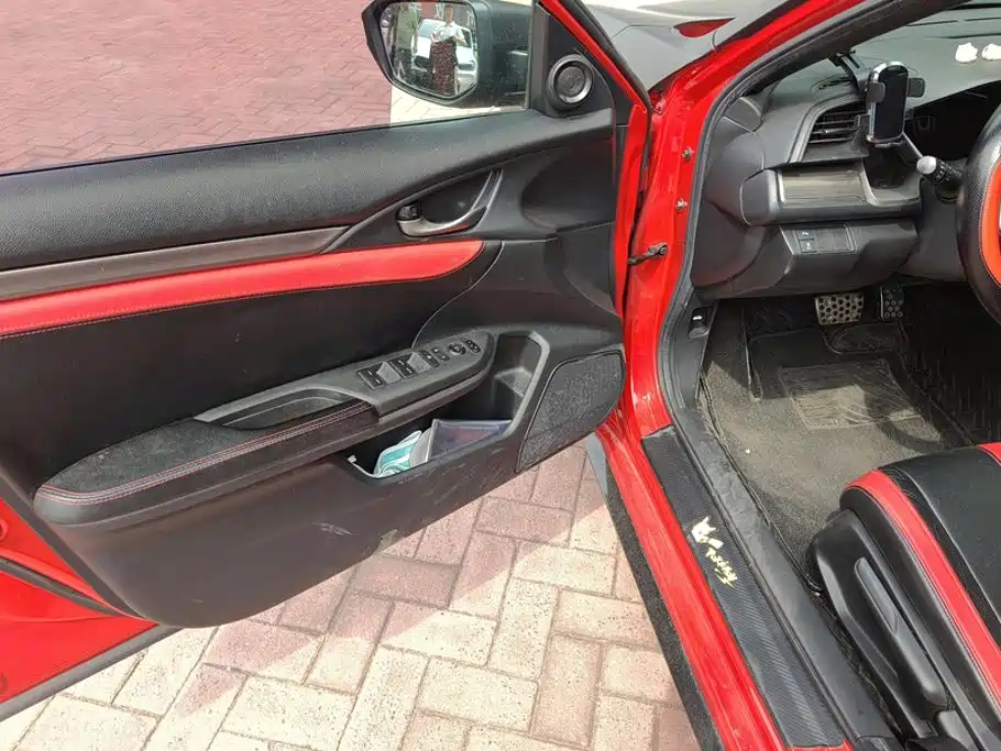 Honda Civic — миниатюра 7