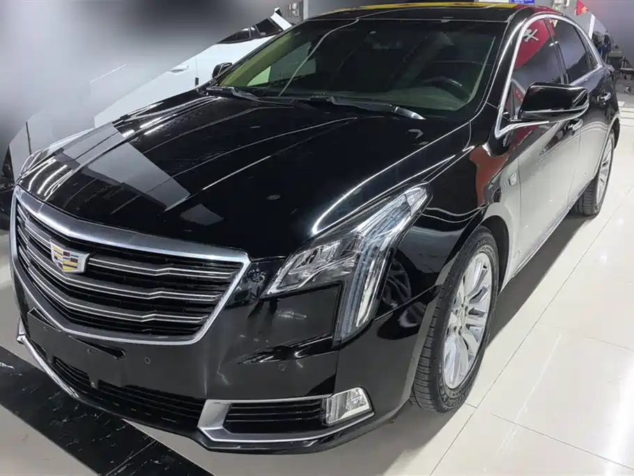 CADILLAC  XTS
