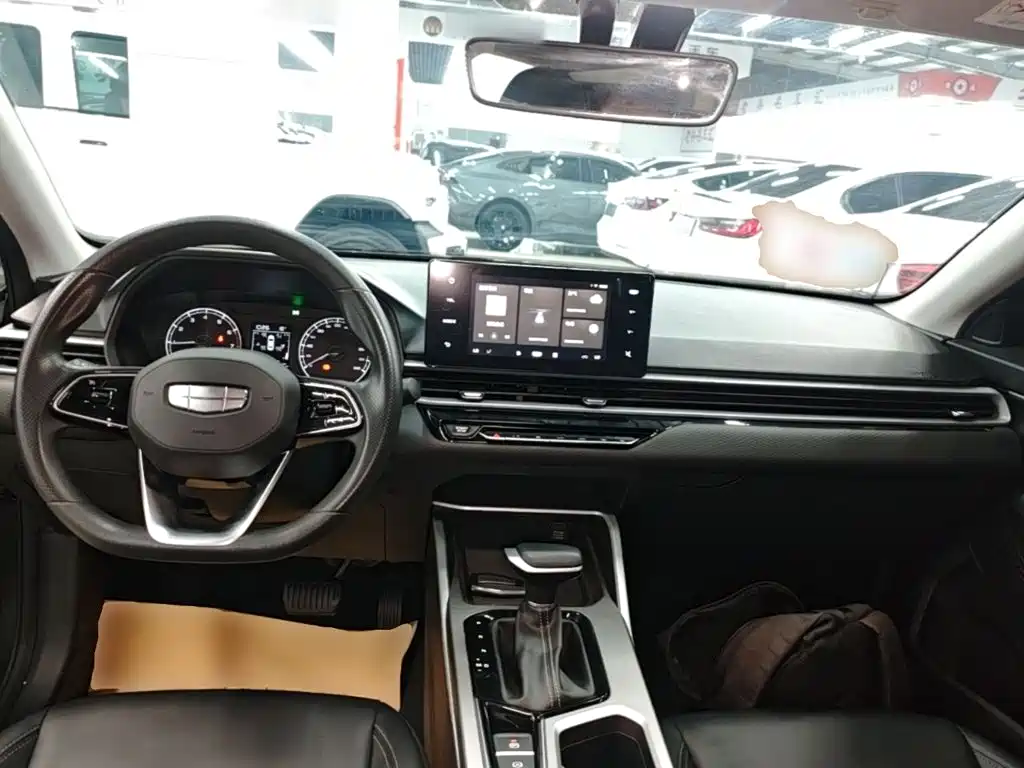 Geely Emgrand — миниатюра 10