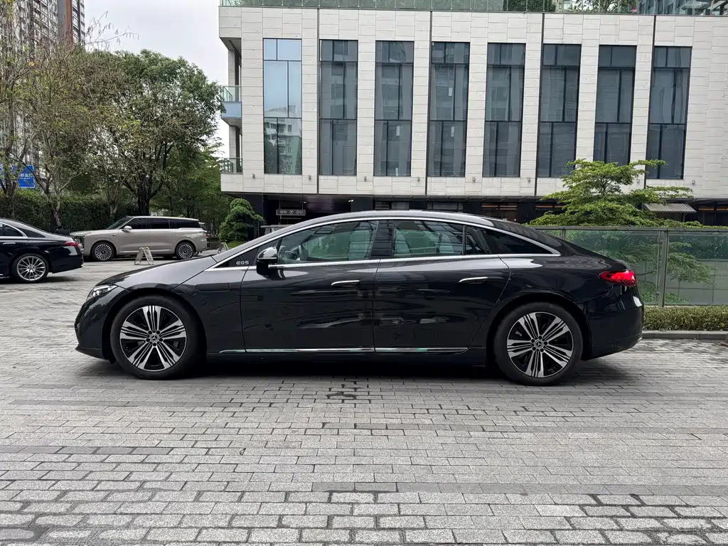 Mercedes-Benz EQS 2023 450+