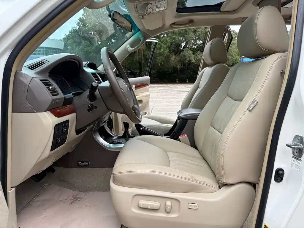 Toyota Land Cruiser Prado 2006 4.0L AT VX NAVI