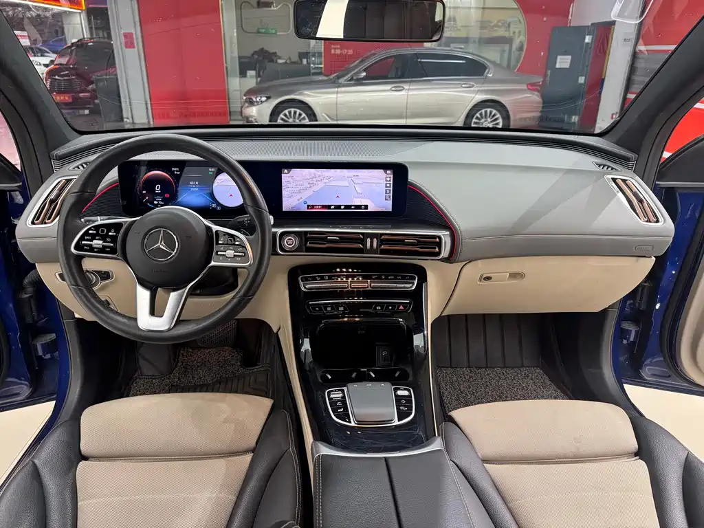 Mercedes-Benz EQC — миниатюра 11
