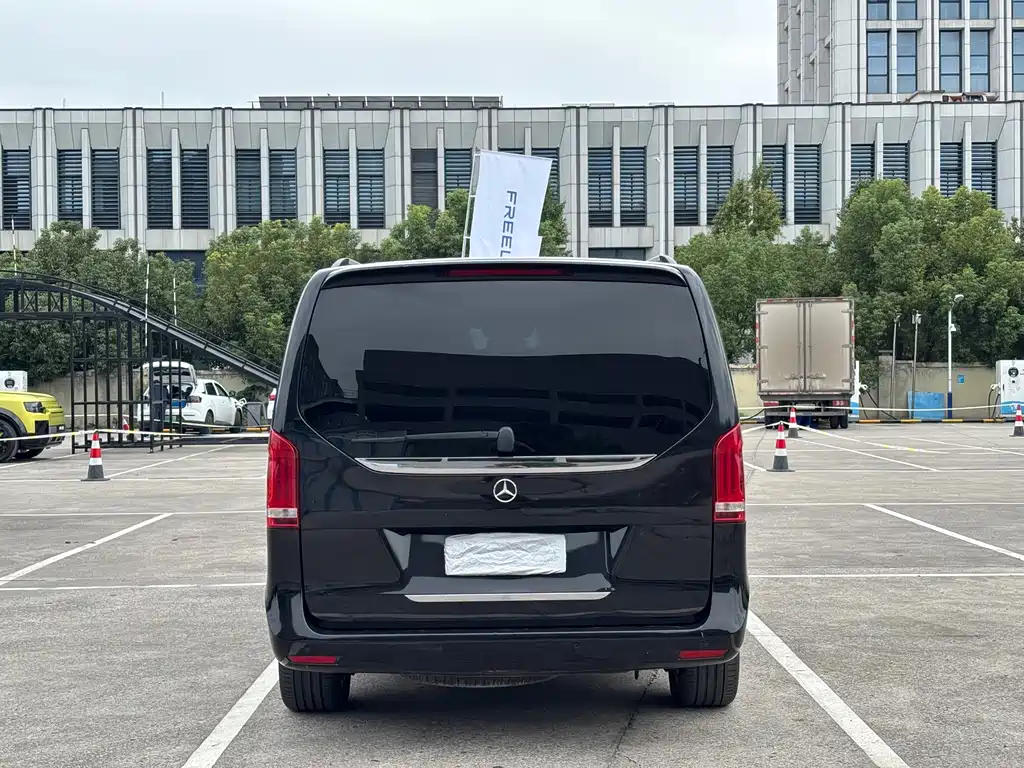 Mercedes-Benz V-Class — миниатюра 5