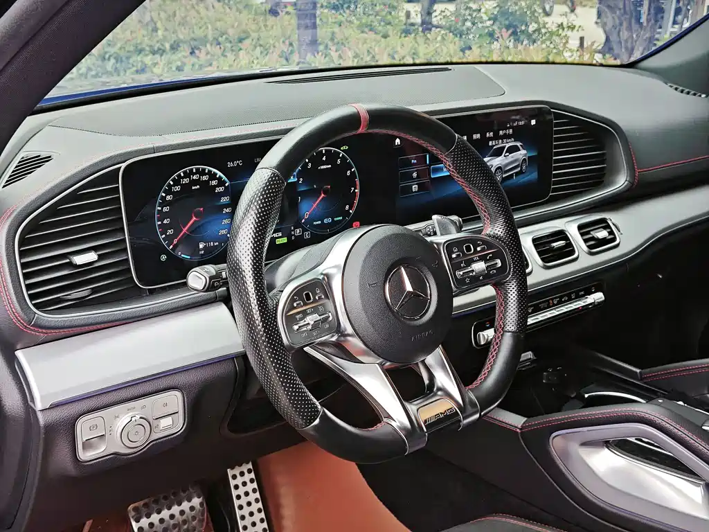 Mercedes-Benz GLE AMG — миниатюра 12