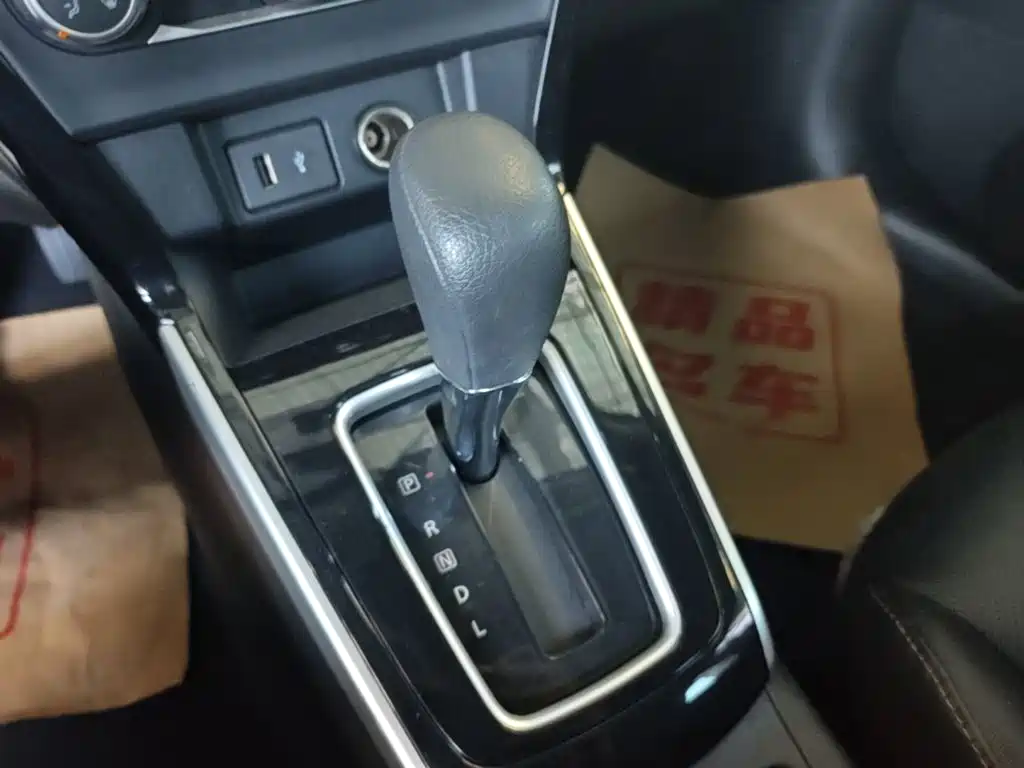 Nissan Sylphy — миниатюра 14
