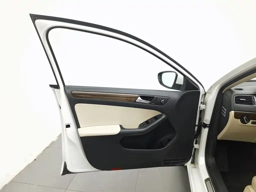 Volkswagen Sagitar — миниатюра 8