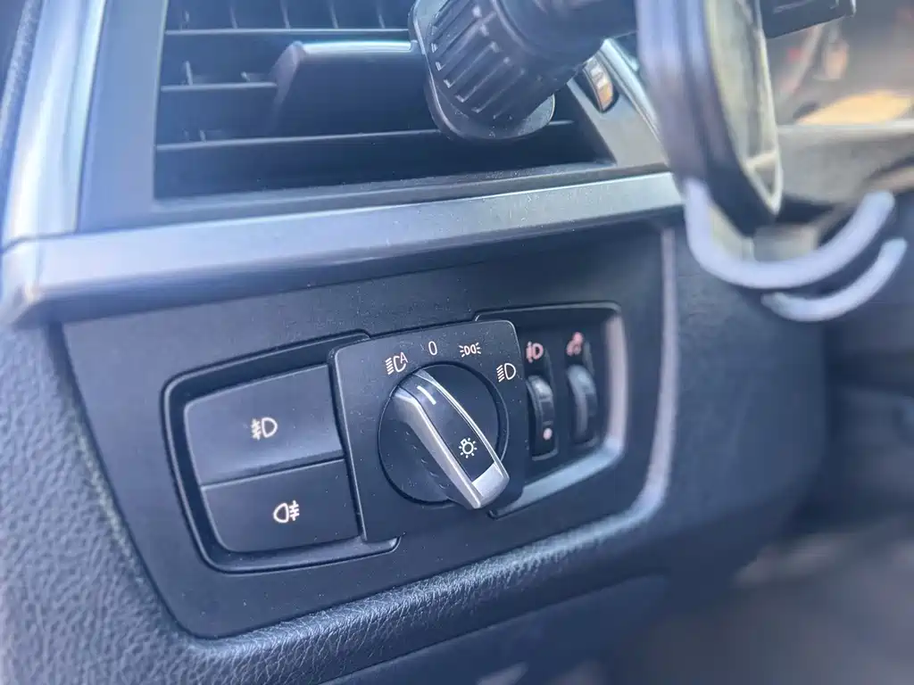 BMW 3 Series — миниатюра 14