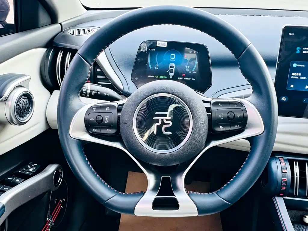 BYD Yuan Plus — миниатюра 21