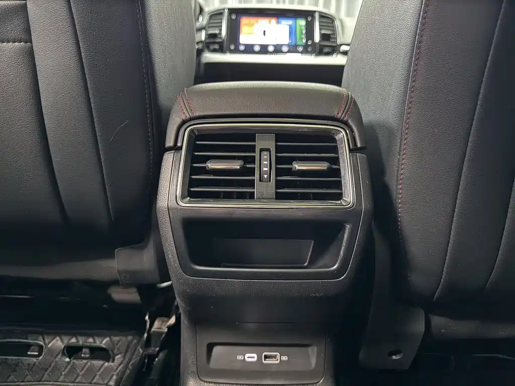 Skoda Karoq — миниатюра 16