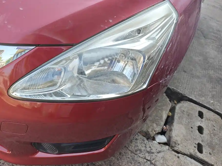 Nissan Tiida — миниатюра 5