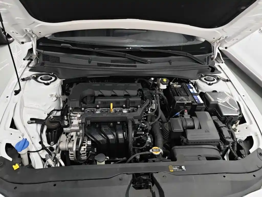 Hyundai Elantra — миниатюра 20