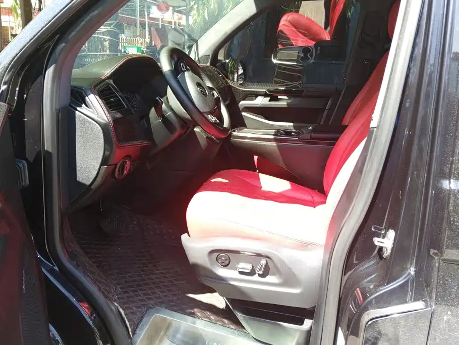 Volkswagen Caravelle — миниатюра 9