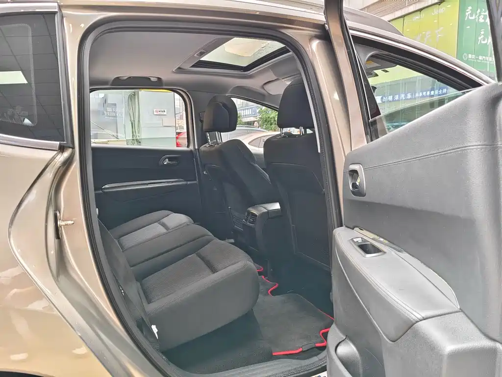 Peugeot 3008 — миниатюра 9