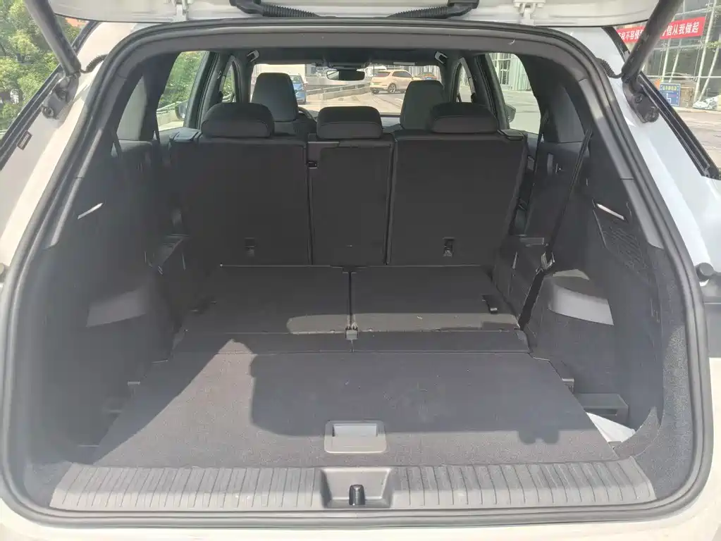 Audi Q5 e-tron — миниатюра 17