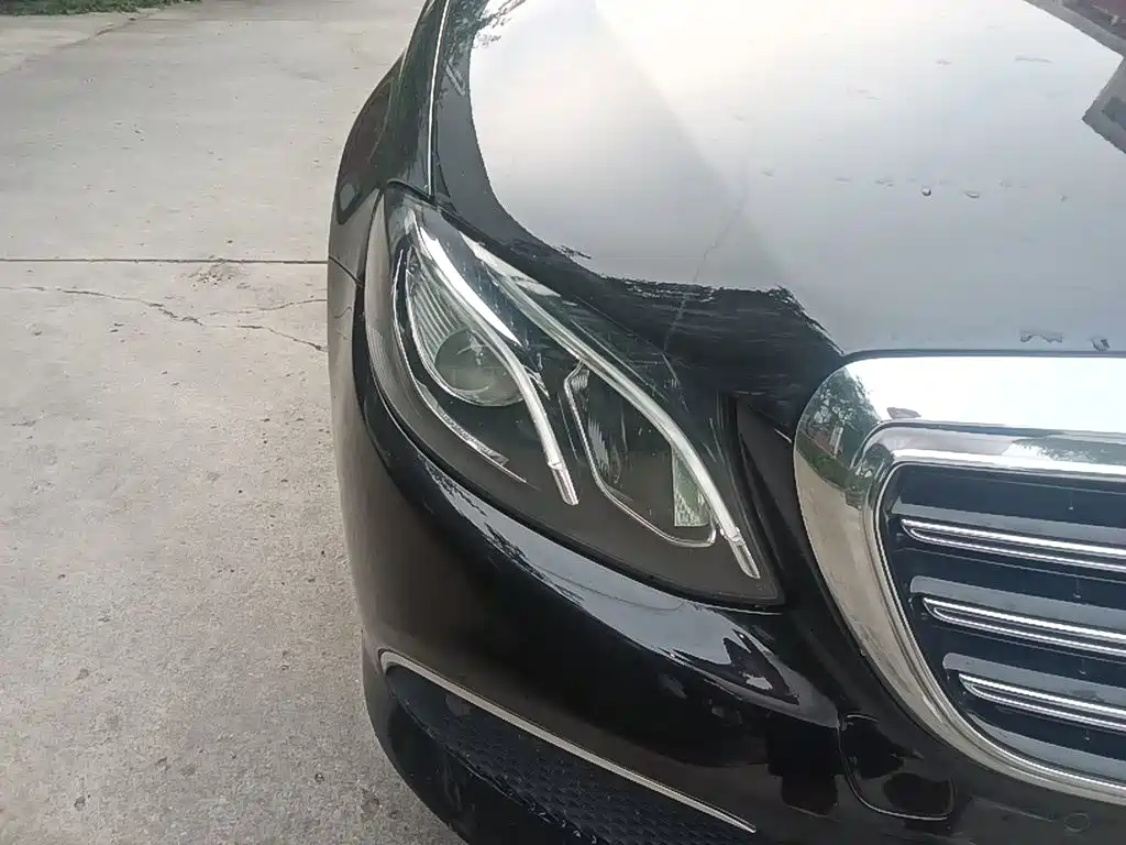 Mercedes-Benz E-Class — миниатюра 7