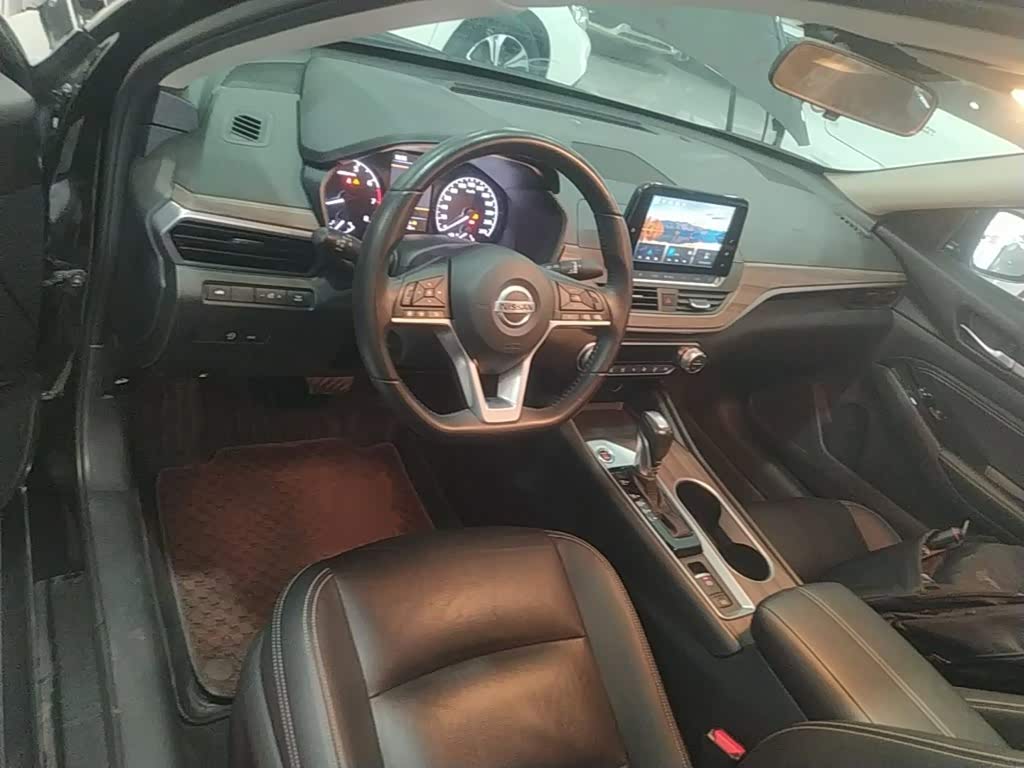 Geely Binyue 2.0 л 2023 г. Чёрный, пробег 38600 км