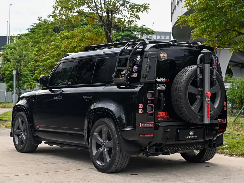 Land Rover Defender — миниатюра 3