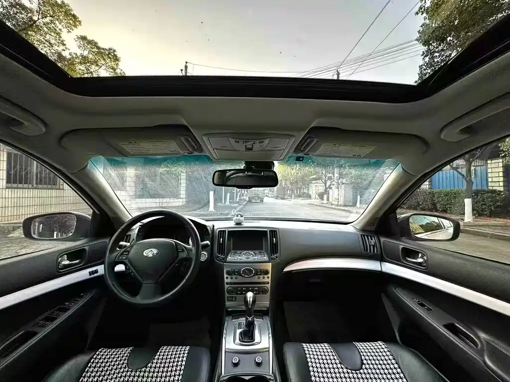 Infiniti G — миниатюра 9