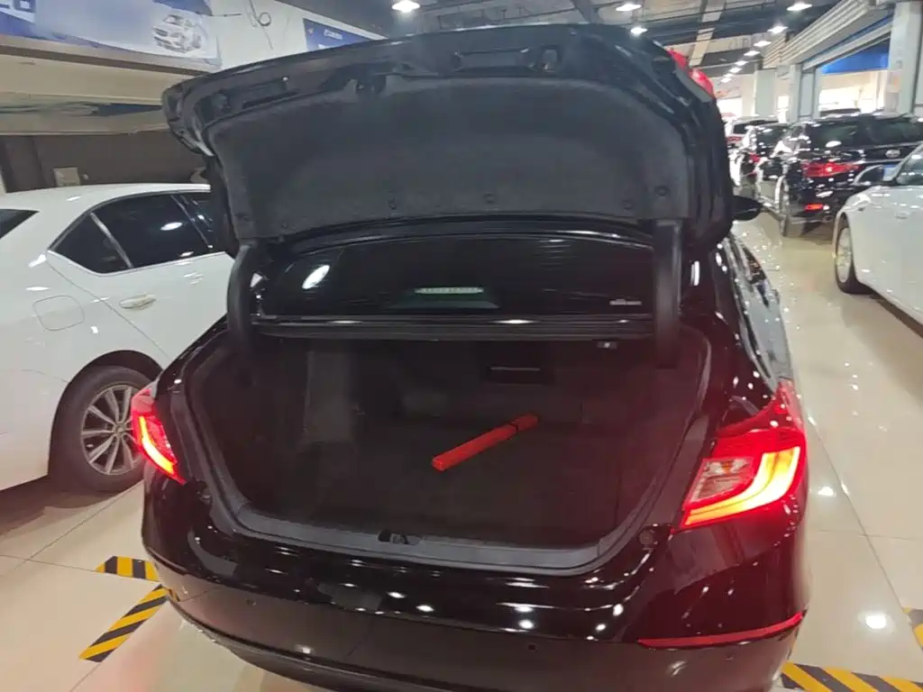 Honda Accord — миниатюра 19