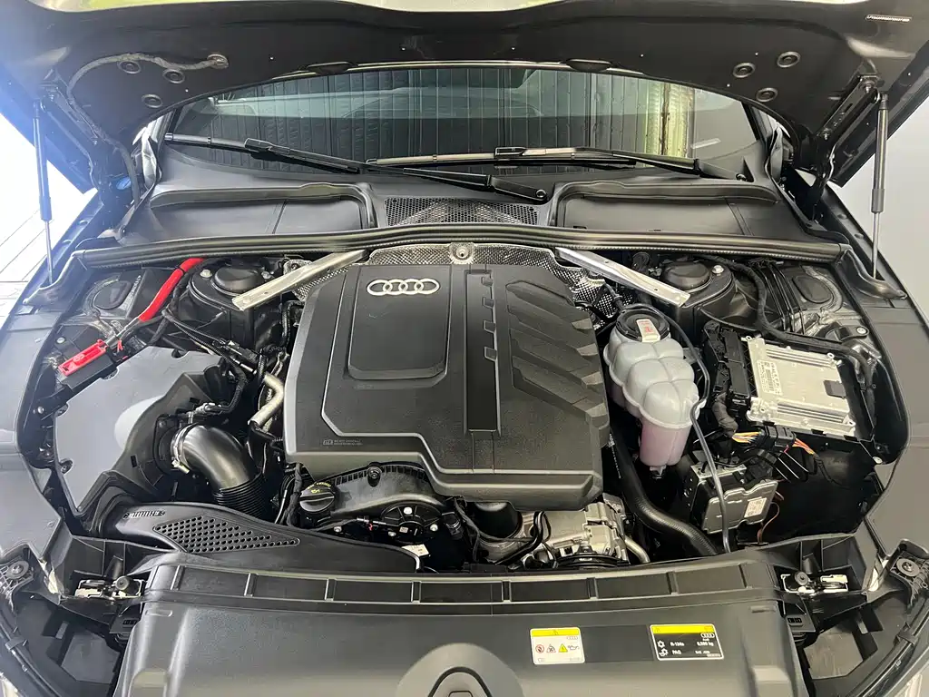 Audi A4L 2025 200 Enjoy 40 TFSI Luxury