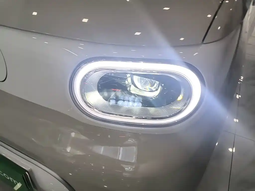 Wuling MINIEV — миниатюра 24