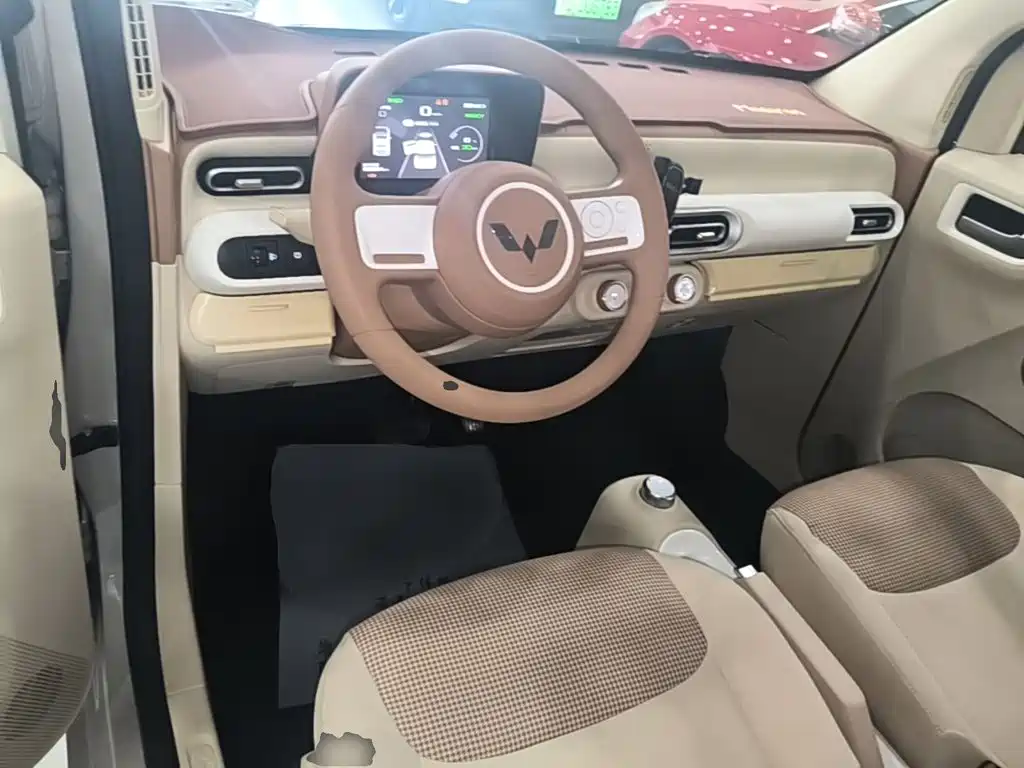 Wuling MINIEV — миниатюра 10