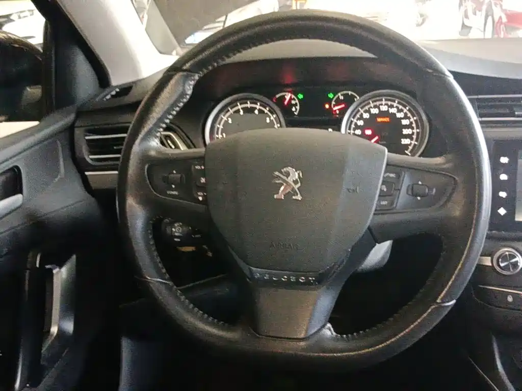 Peugeot 408 — миниатюра 10