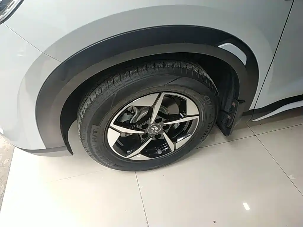 BYD Yuan UP — миниатюра 23