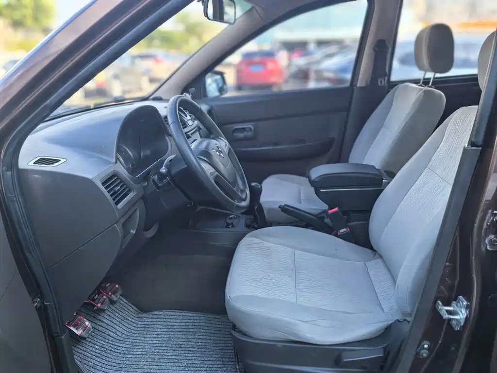 Wuling Hongguang — миниатюра 4