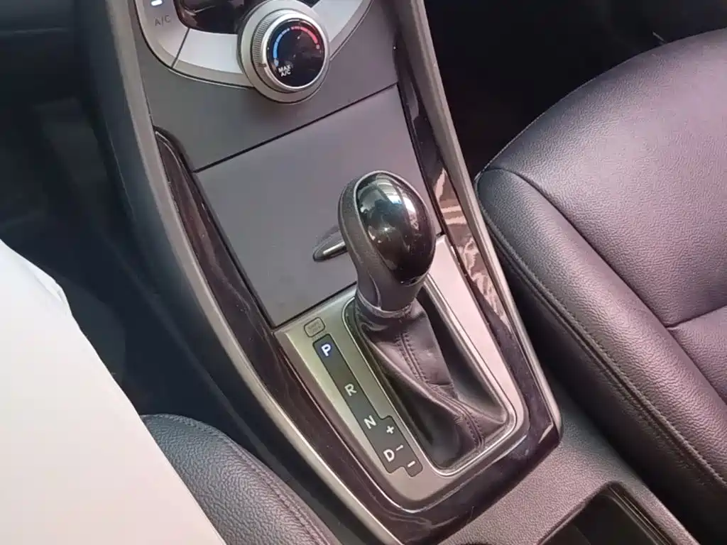 Hyundai Elantra Langdong — миниатюра 14
