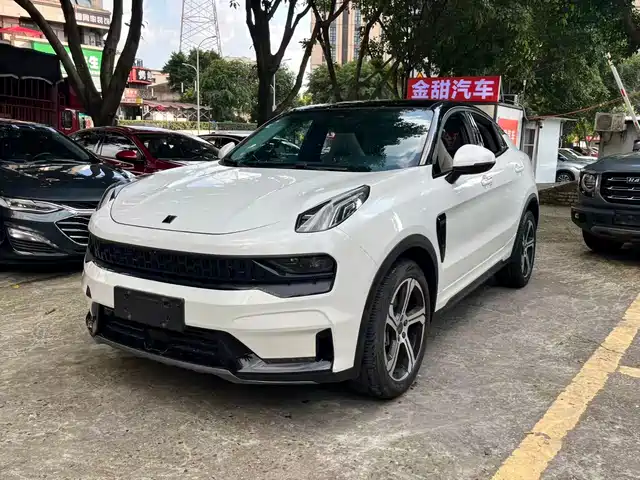 2020 Lynk & Co 05