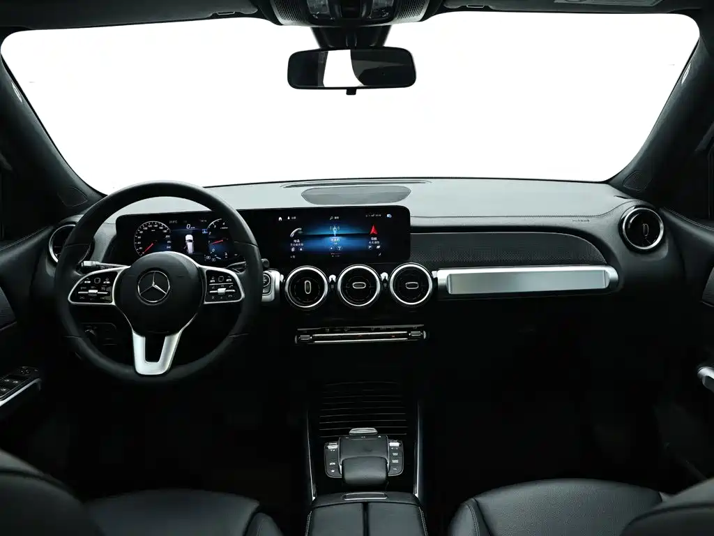 Mercedes-Benz GLB — миниатюра 15