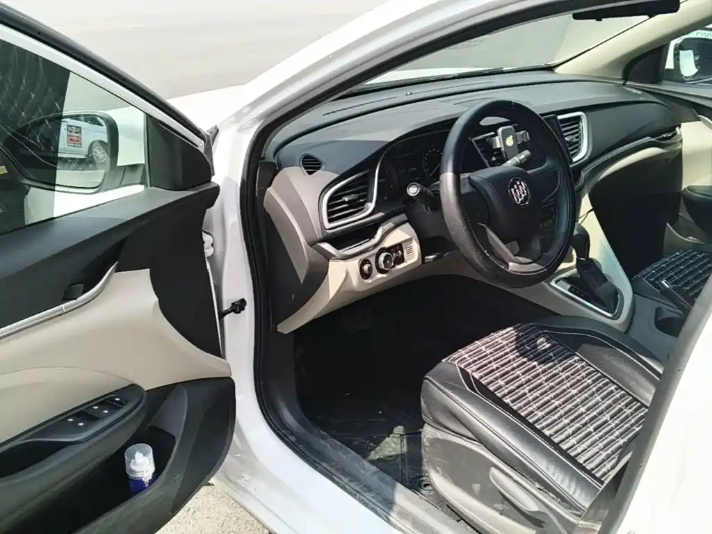 Buick Excelle — миниатюра 16