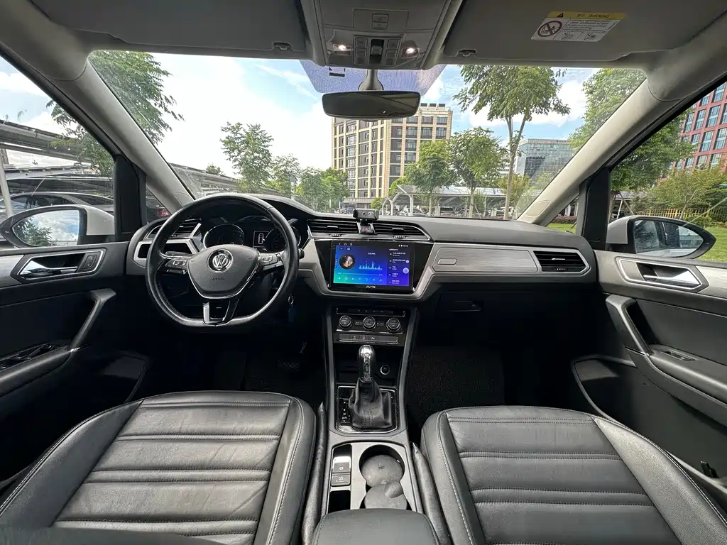Volkswagen Touran — миниатюра 15