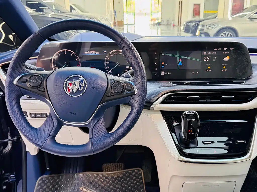 Buick GL8 — миниатюра 8