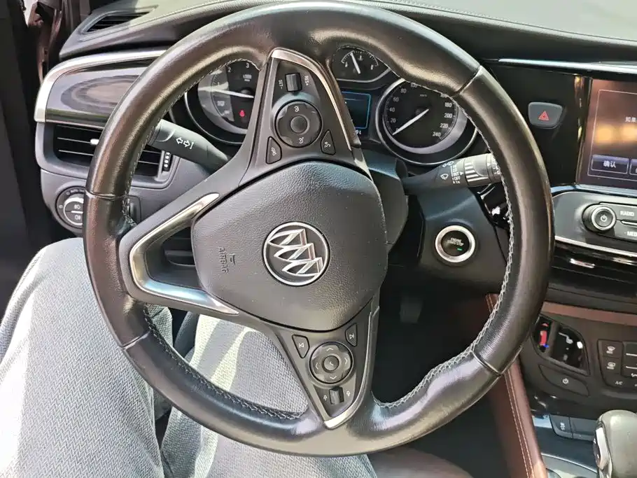 Buick Envision Plus — миниатюра 15