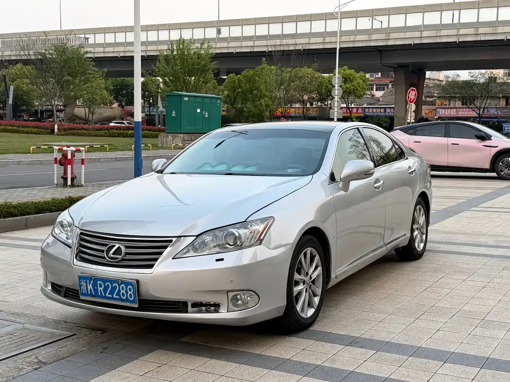 Lexus ES 2012