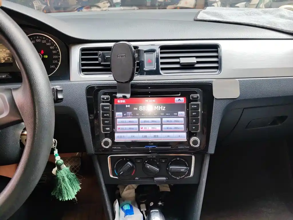 Volkswagen Santana — миниатюра 9