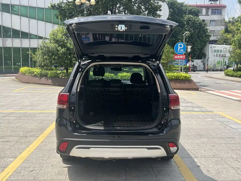 Mitsubishi Outlander 2.0L 2WD Enjoy Edition 7 seats China VI, фото 13