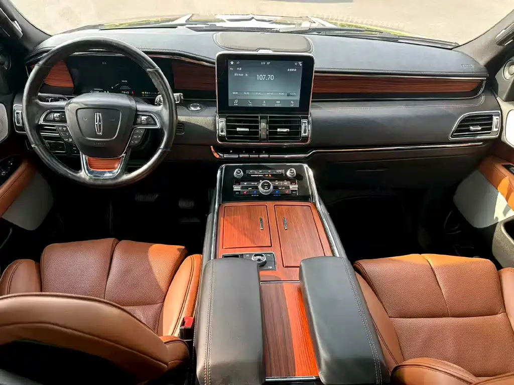 Lincoln Navigator — миниатюра 5